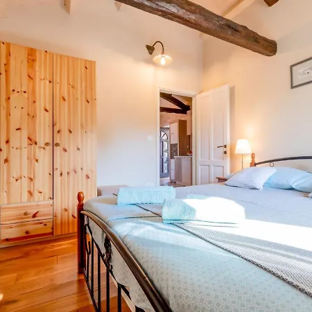 Botra Maria - Roj458 By Interhome *